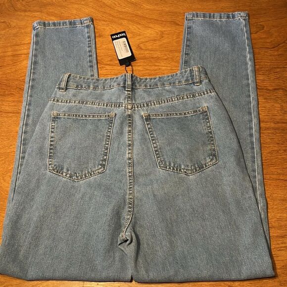 Boohoo Tall Basics High Waisted Mom Jeans - Picture 5 of 7